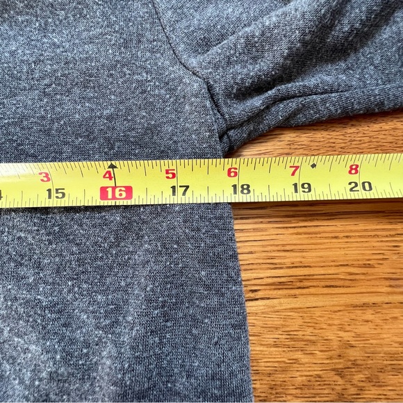 ⭐️ BKE Gray Pullover Sweatshirt Size XS - Picture 7 of 10